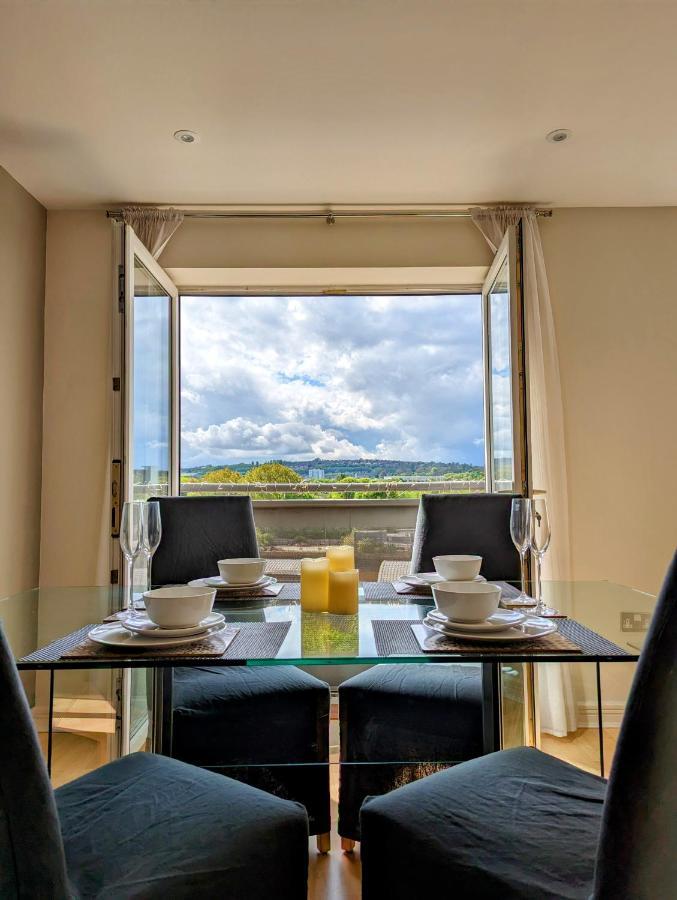 Quayside Apartment With Riverside Views & Parking Newcastle Upon Tyne Kültér fotó
